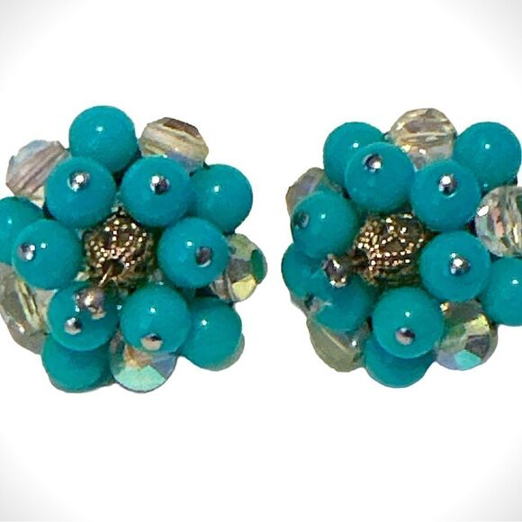 Vintage turquoise glass bead ab crystal filagree  cluster clip earrings - Picture 4 of 7